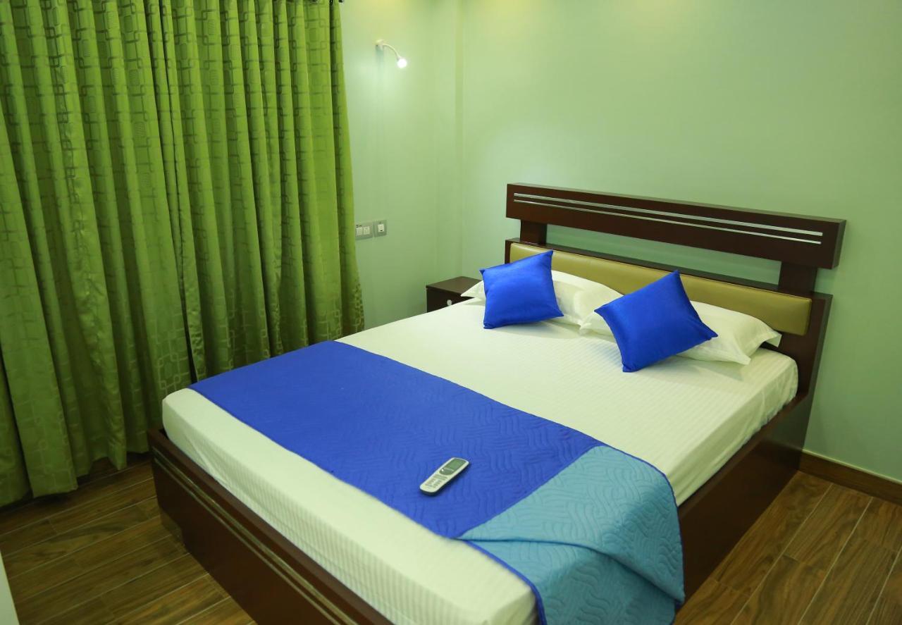 Villino Kalipparambil Kochi ภายนอก รูปภาพ